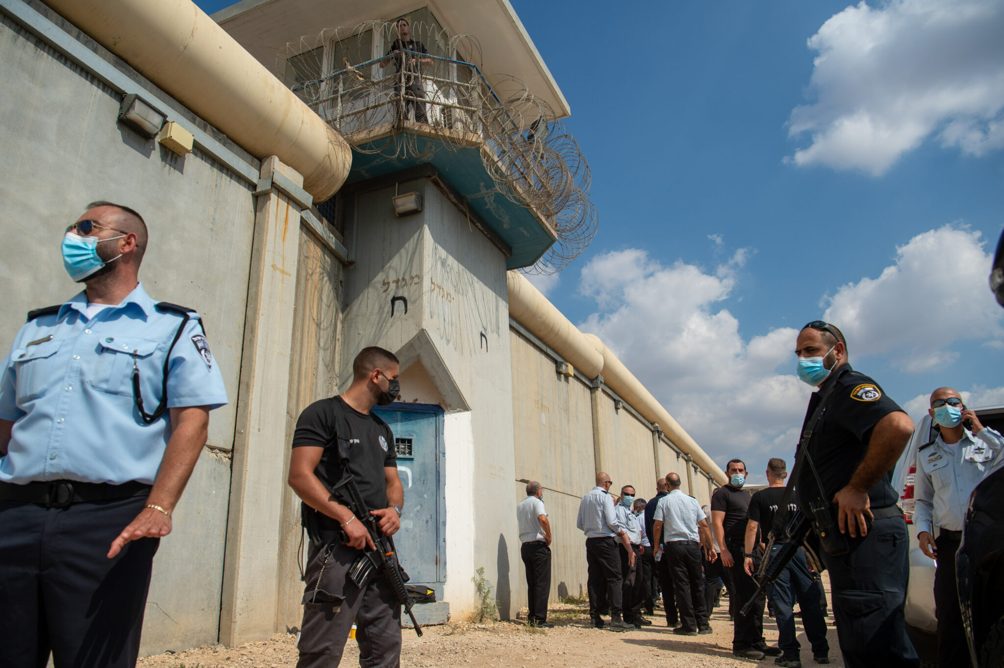 (210907) -- JERUSALEM, Sept. 7, 2021 (Xinhua) -- Members of the Israel Police, Division of Identification and Forensic Science, search for evidence in a field near the Gilboa Prison, northern Israel, Sept. 6, 2021. Six Palestinian prisoners escaped from a prison in Israel on Monday, prompting a massive manhunt, Israeli authorities said. (Photo by Gil Eliyahu/JINI via Xinhua )