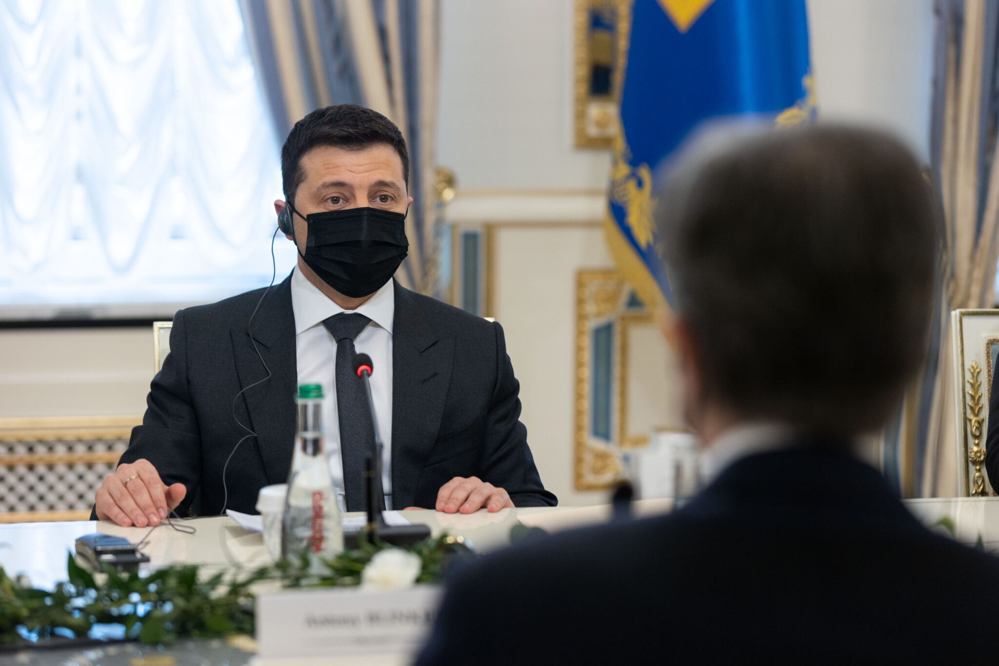 (220120) -- KIEV, Jan. 20, 2022 (Xinhua) -- Ukrainian President Volodymyr Zelensky speaks during his meeting with U.S. Secretary of State Antony Blinken discussing the security situation around Ukraine in Kiev, Ukraine, Jan. 19, 2022. In particular, the two sides exchanged their views on the ways of settlement of the situation within the existing negotiation formats and within other modalities of the political and diplomatic settlement. (Ukrainian Presidential Office/Handout via Xinhua)