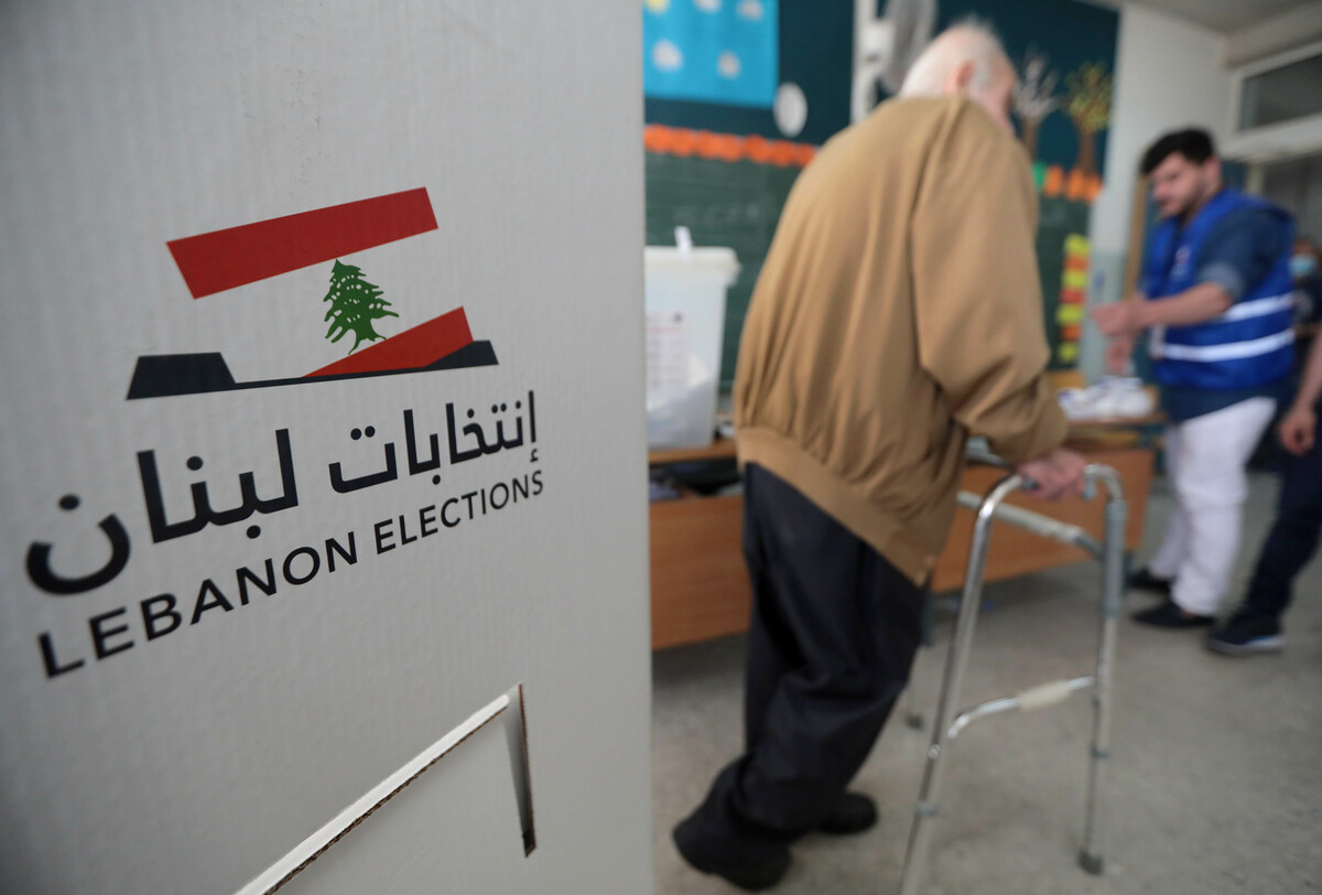 (220515) -- BEIRUT, May 15, 2022 (Xinhua) -- Photo taken on May 15, 2022 shows a polling station in Beirut, Lebanon. Parliamentary elections are held in Lebanon every four years, and a total of 718 candidates, including 118 females, are running for the 128 seats in parliament this year. (Photo by Bilal Jawich/Xinhua)