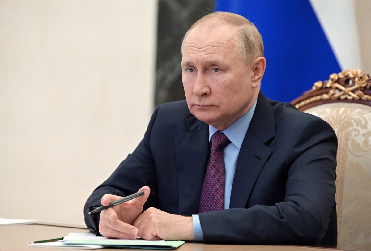 Russian President Vladimir Putin chairs a meeting on the development of the country's metallurgical sector via a video conference at the Kremlin in Moscow on August 1, 2022. (Photo by Pavel Byrkin and Pavel Byrkin / SPUTNIK / AFP)