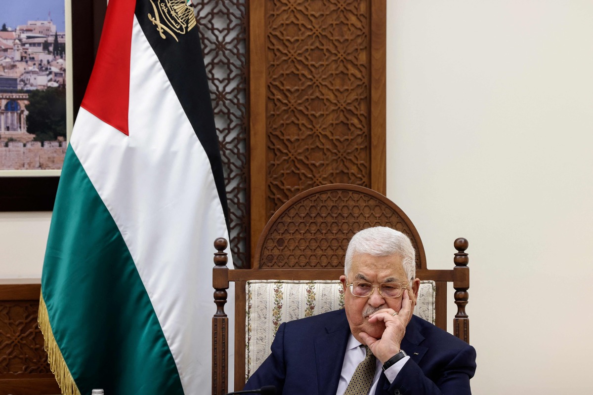 Palestinian President Mahmud Abbas meets US Secretary of State Antony Blinken (not pictured) in Ramallah in the occupied West Bank, on January 31, 2023. (Photo by RONALDO SCHEMIDT / POOL / AFP)