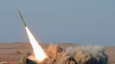 2000 كيلومتر في 15 دقيقة: تفاصيل أكثر عن الصاروخ اليمني الذي ضرب تل أبيب