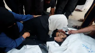 15 شهيدا وجرحى في بيت لاهيا والاحتلال يواصل حصار شمال القطاع