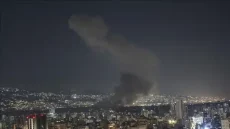 5 إصابات على الأقل.. غارات إسرائيلية على بيروت وبلدات بأنحاء لبنان
