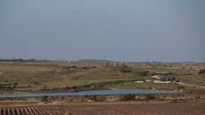 الاحتلال الإسرائيلي يتوغل في القنيطرة السورية ويعتقل راعيا