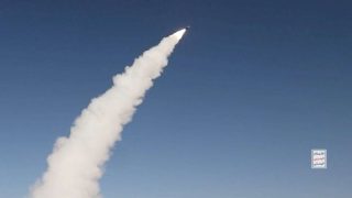 إجلاء نتنياهو من الكنيست وإصابة 13 إسرائيليا أثناء التوجه للملاجئ في أعقاب إطلاق صاروخ من اليمن