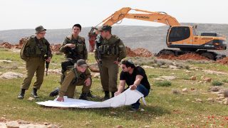 التخطيط لإقامة حي استعماري وتجريف عشرات الدونمات في الضفة