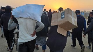 20 شهيدا وعشرات المصابين من منتظري المساعدات في رفح