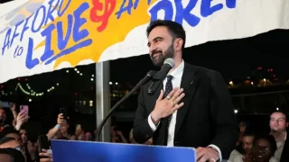 يدعم القضية الفلسطينية.. ممداني ينتزع ترشيح الحزب الديمقراطي لانتخابات عمدة نيويورك