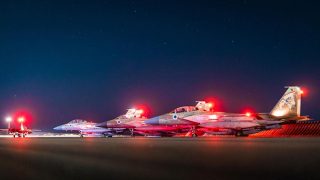 “إسرائيل” تقصف مواقع لإنتاج أجهزة الطرد المركزي والصواريخ في قلب إيران