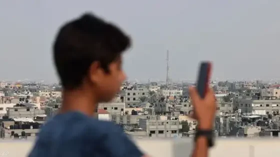 انقطاع خدمات الاتصالات الثابتة والإنترنت في جنوب ووسط قطاع غزة