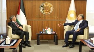 محافظ سلطة النقد يُطلع رئيس هيئة مكافحة الفساد على جهود مواجهة الأزمة المصرفية