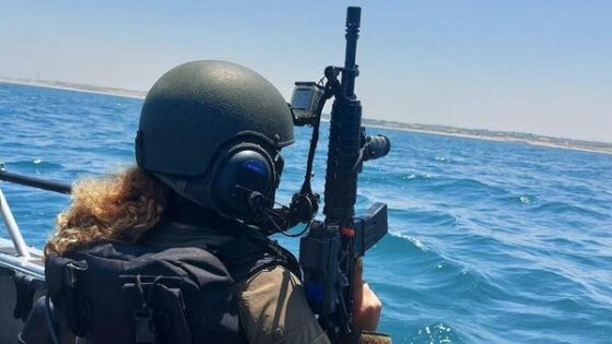 الاحتلال يعتقل صيادين ويصادر مراكبهم في بحر مدينة غزة