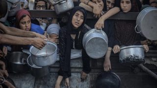 المكتب الحكومي بغزة يطالب بتحرك فوري لفتح ممرات إنسانية ووقف التجويع