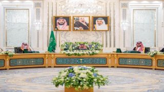 السعودية تؤكد ضرورة أن تنعم فلسطين بالسلام وفقا لقرارات الشرعية الدولية