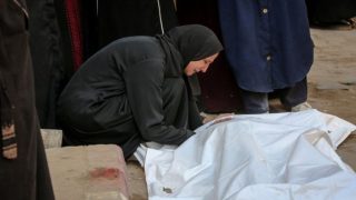 أربعة شهداء بينهم صحافي في قصف للاحتلال الإسرائيلي على حي الصبرة ودير البلح