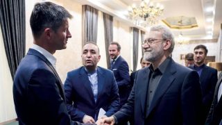 إيران تكشف عن وساطة سويسرية لحل أزمة «النووي»