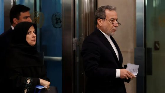 “الترويكا الأوروبية” تمهل إيران حتى نهاية أغسطس قبل إعادة فرض العقوبات