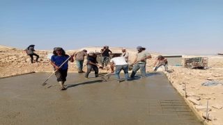 مستعمرون يواصلون تمديد خطوط مياه في الأراضي الرعوية بالأغوار الشمالية