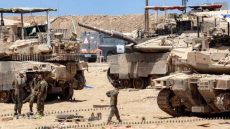 إعلام عبري: يكشف عن مخاوف وخلافات داخل جيش الاحتلال بشأن مستقبل العملية في غزة