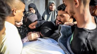 الجيش الإسرائيلي يقتل 12 فلسطينيا بغزة منذ فجر الاثنين