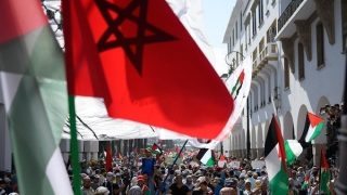 آلاف المغاربة يتظاهرون بمراكش وطنجة رفضا للإبادة والتجويع في غزة