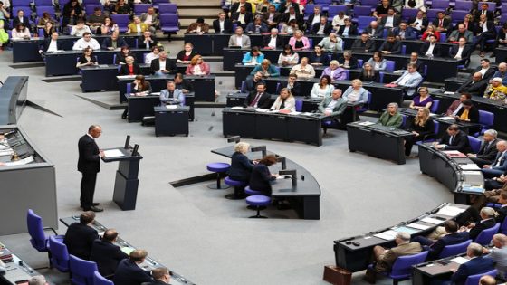 مشرعة ألمانية تدعو بلادها إلى فرض عقوبات على إسرائيل