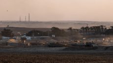 إسرائيل تستدعي آلاف الجنود لبدء خطة احتلال غزة وحماس تندد باستهتار نتنياهو