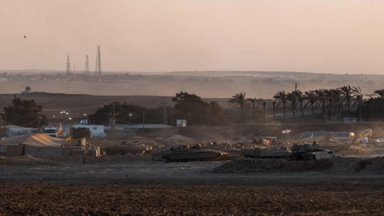 إسرائيل تستدعي آلاف الجنود لبدء خطة احتلال غزة وحماس تندد باستهتار نتنياهو