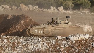 الجيش الإسرائيلي يتوغل بالقنيطرة جنوب سوريا ويعتقل شابا