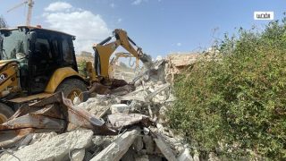 الاحتلال يشرع بعمليات هدم قرب مخيم الجلزون