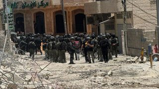 الاحتلال يعتدي على عائلة أسير في سلوان ويداهم منزلا في عناتا