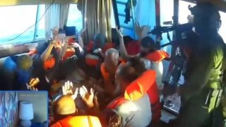 بحرية الاحتلال تهاجم وتقتحم سفينة “فلوريدا” المحملة بالمساعدات لغزة