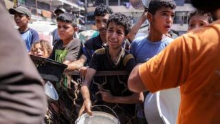 “حكومة غزة” تعلن تنفيذ 5000 مهمة إغاثية.. وتطالب بفتح فوري للمعابر دون قيود