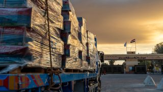 الاحتلال يمنع إمدادات حيوية لغزة والمعاناة مستمرة بالقطاع الصحي