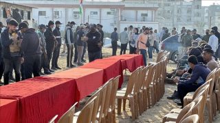 غزة تستعد لاستقبال الأسرى الفلسطينيين المنتظر الإفراج عنهم من إسرائيل