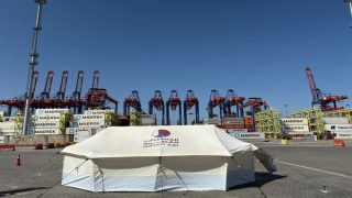 باخرة قطرية تحمل 29 ألف خيمة لدعم غزة تصل ميناء بورسعيد