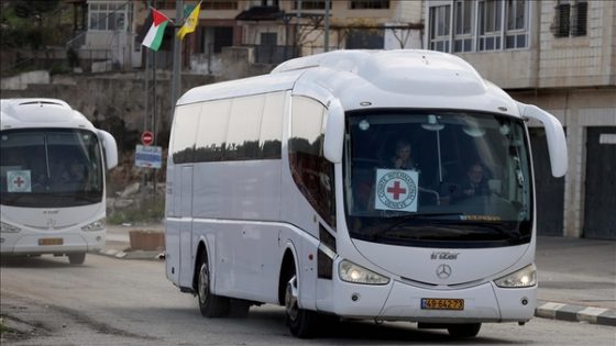 “حماس” تسلم قوائم بأسماء أسرى فلسطينيين ضمن اتفاق غزة