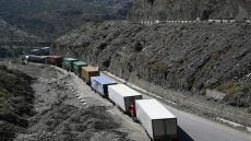 قتلى مدنيون في تجدد لاشتباكات الحدود بين باكستان وأفغانستان