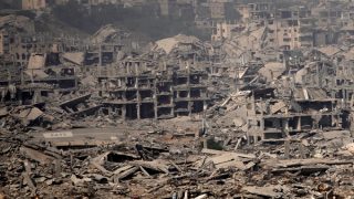 شهيد بمخيم البريج والاحتلال يواصل نسف مناطق بغزة