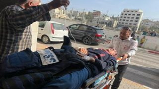 إصابة مسعفين وصحفيين في هجوم لمستعمرين في بيتا