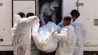 الاحتلال يسلم 15 جثمانا إضافيا لشهداء من قطاع غزة