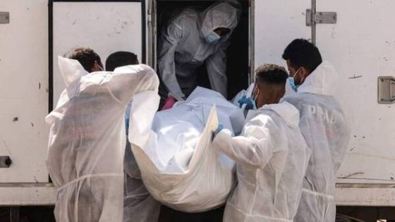 الاحتلال يسلم 15 جثمانا إضافيا لشهداء من قطاع غزة