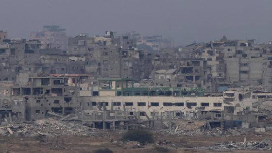 شهداء بقصف على غزة واستمرار البحث عن جثث إسرائيليين