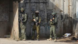 الجيش الإسرائيلي يعتدي على عائلة فلسطينية ضربا جنوبي الضفة