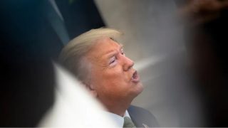 ترامب يعلن انضمام “كازاخستان” لاتفاقيات التطبيع.. ويتحدث عن “حماس”