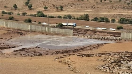 الضفة.. أمطار غزيرة تؤدي لانهيار جزئي بجدار الفصل العنصري